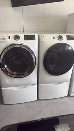 GE Front load washer and Electric Dryer