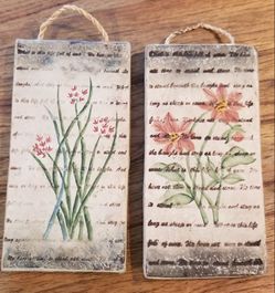 2 Beautiful Flower Plaque's