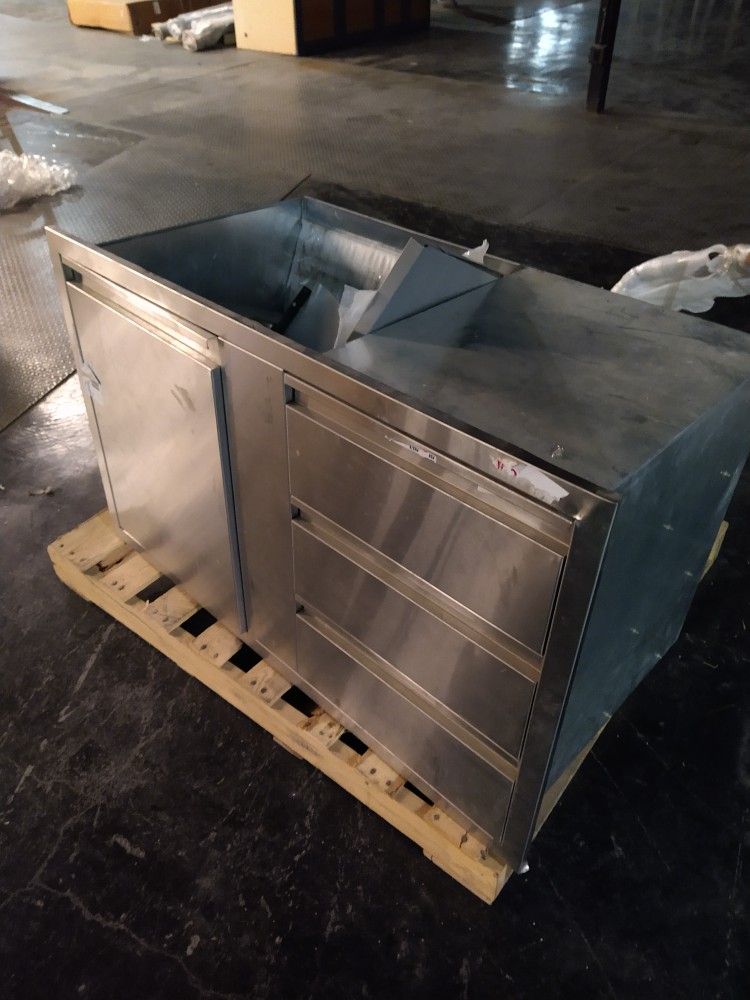 Stainless steel BBQ base with door and storage drawers for Sale in Las ...