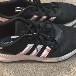 Women’s Size 10 Adidas