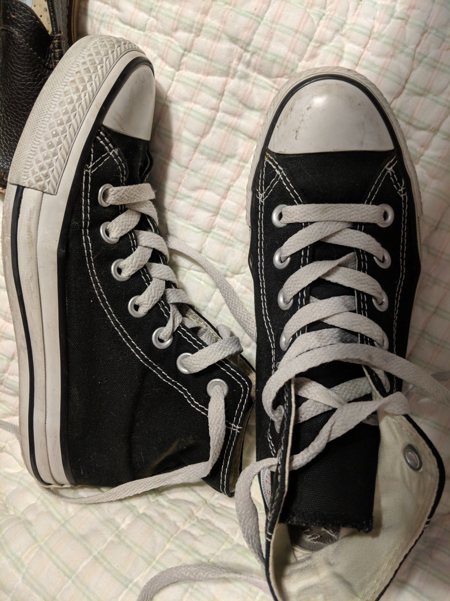 Size 3.5 youth Converse and vans $18 each or both for $30