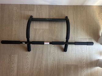CC Gear Doorframe Pull-Up Bar