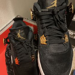Jordan 4 Royalty