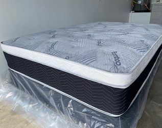 Full Euro Bamboo Pillow Top Mattress!•••
