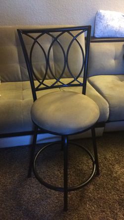 Bar swivel stool 23” to seat 37” tall