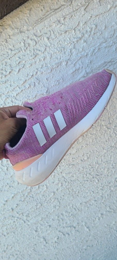 Women Adidas Shoes