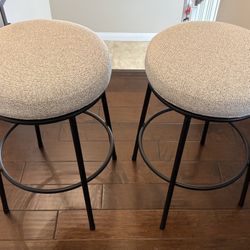Set Of 2 New Modern Upholstered Counter Stools 