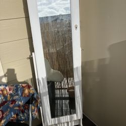 Jewelry Stand 