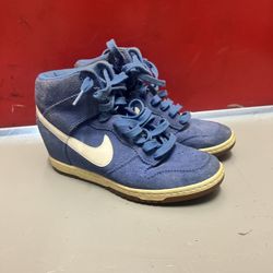NIKE WOMEN’S SUEDE DUNK SKY HI WEDGE HIGH TOP SZ 9