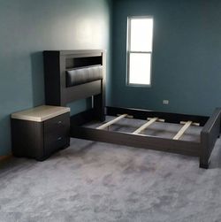 Queen bedroom set