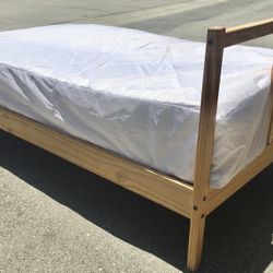 ****Twin Bed With Mattress ****