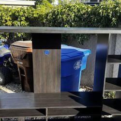 Tv stand 