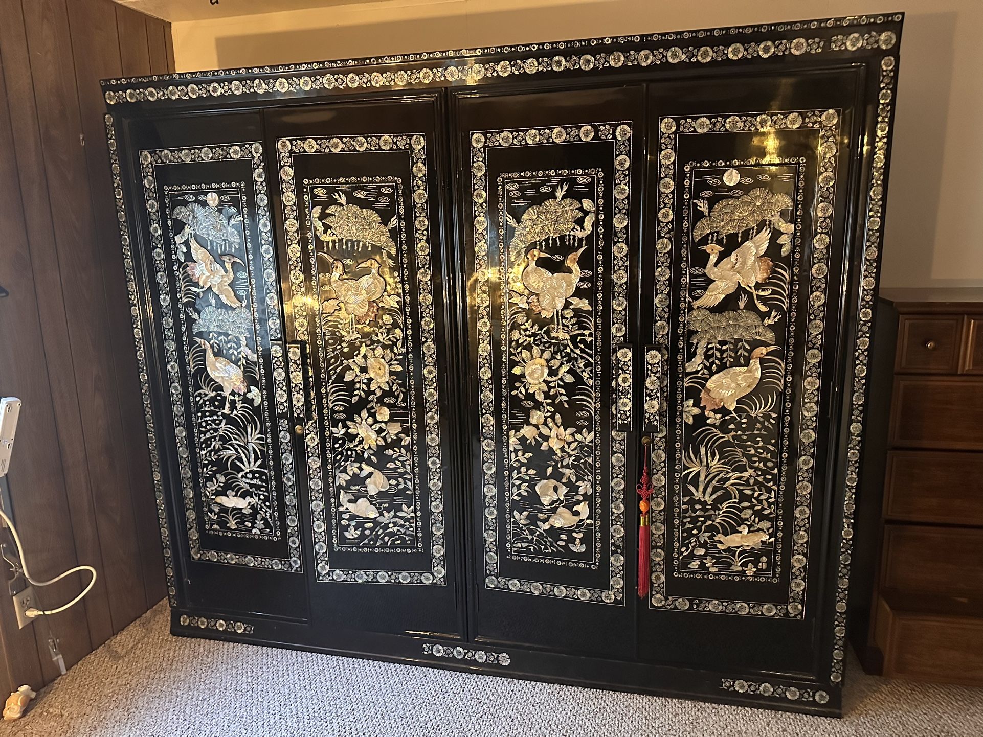 Beautiful Korean Mother Of Pearl Chest/Wardrobe