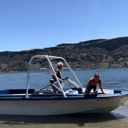 19ft Fiberform Boat