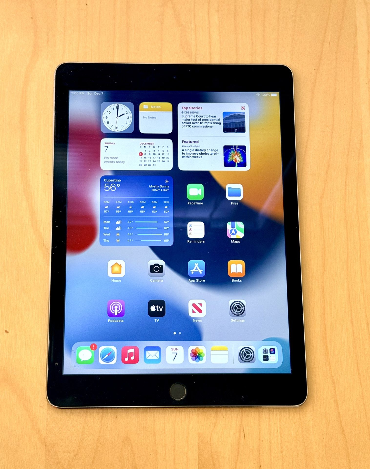 iPad Air 2  16GB Black W/ New Cover  MGL12LL/A