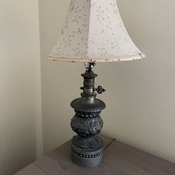 Farm house antique table lamp