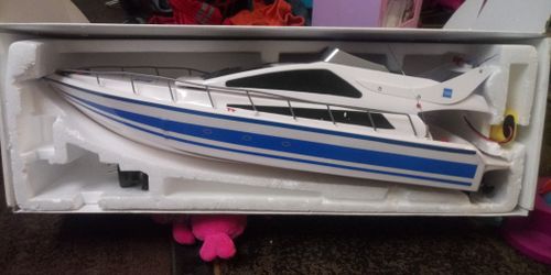 Rd yacht w/no remote NEW