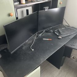 Dual Monitor W Speakers And Keyboard 