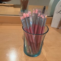 20 Premium Makeup Brushes