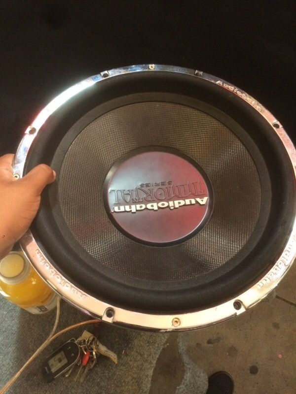 Audiobahn Immortal series 15 monster sub!!