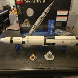 Lego 21309 Saturn V Rocket