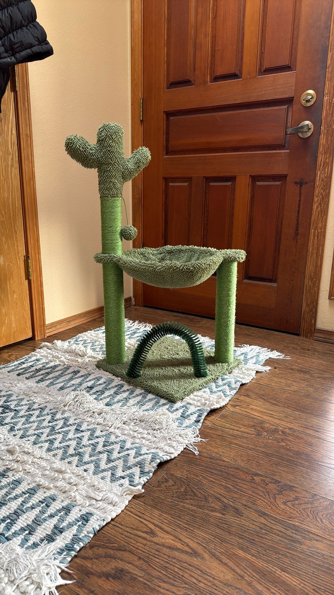 Cactus Cat Tree, Hardly Used 
