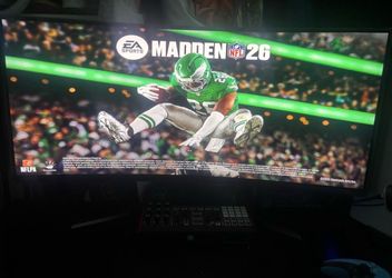 32” curved monitor