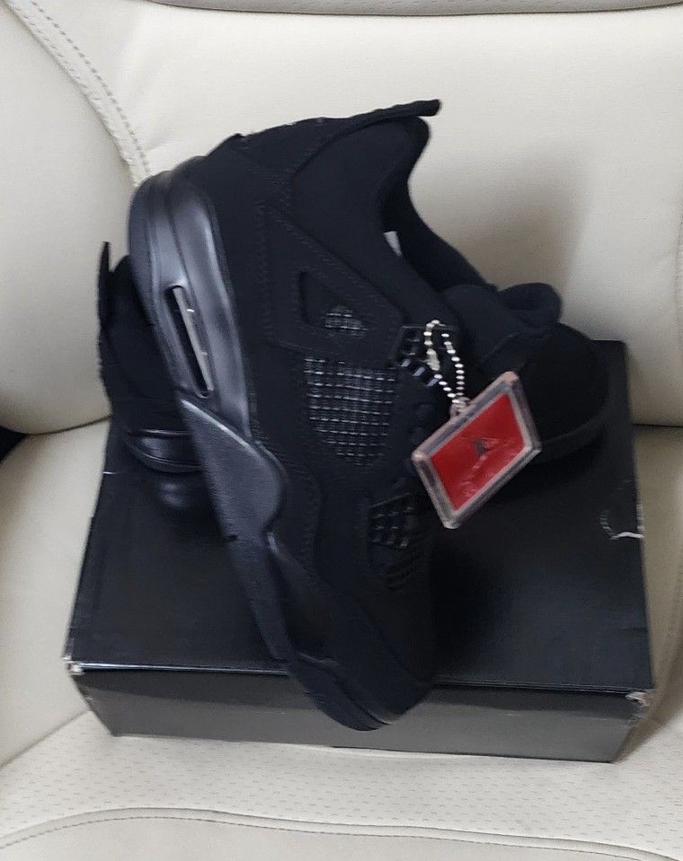 Jordan 4 Retro