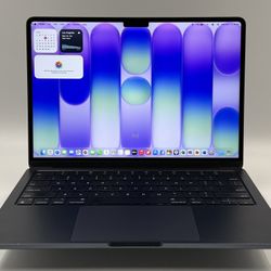 2022 M2 MacBook Air 8GB 256GB