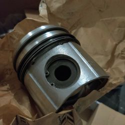 CUMMINS 6BTA 5.9 ISB PISTON STD. (contact info removed).