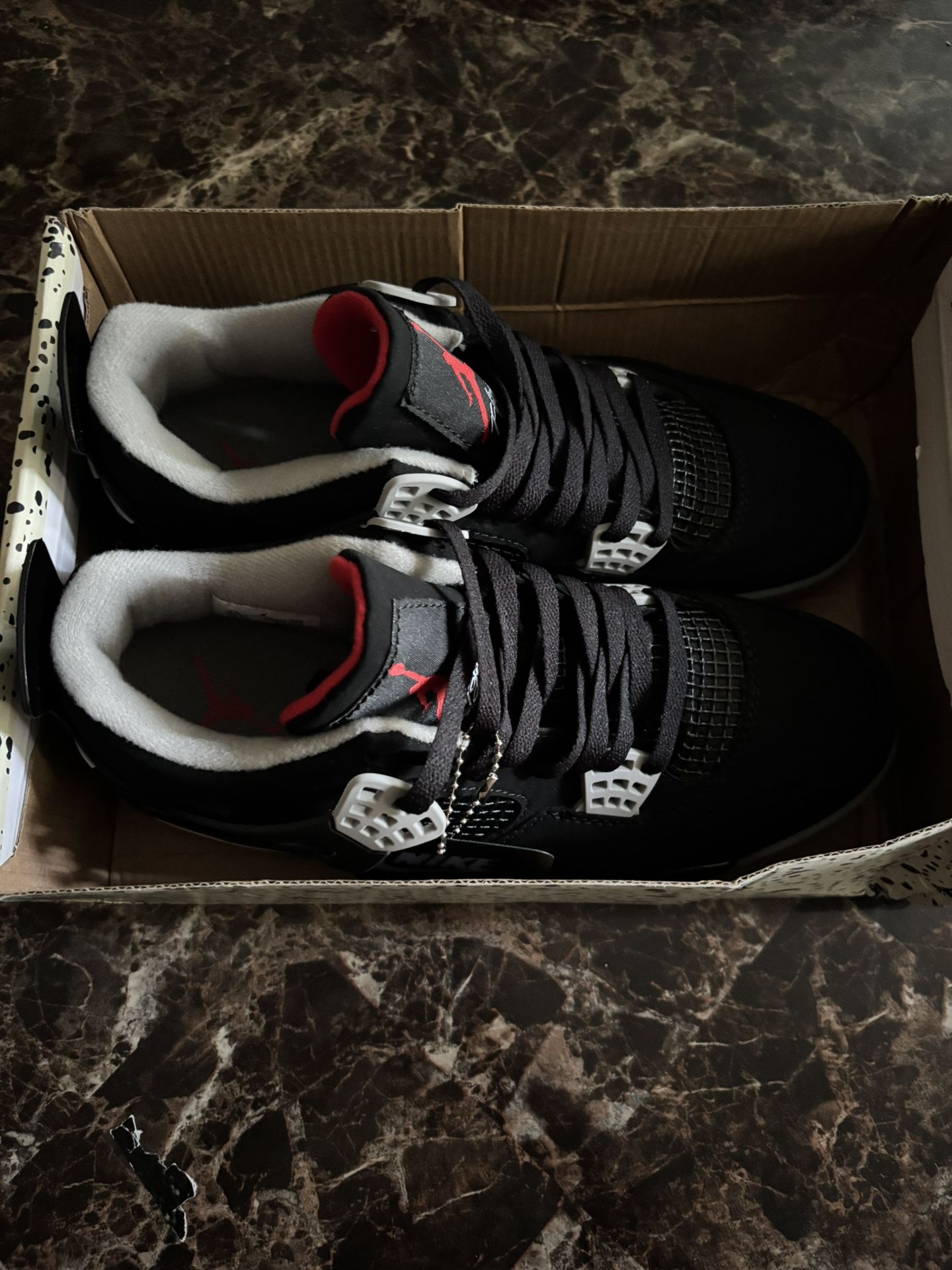 Jordan 4 OG BRED