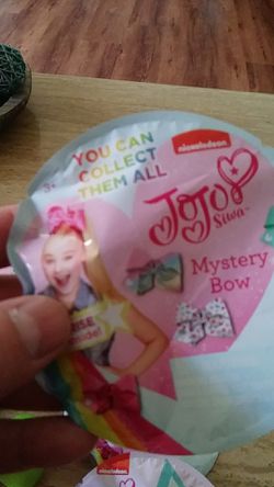 Jojo siwa mystery bow blind bag