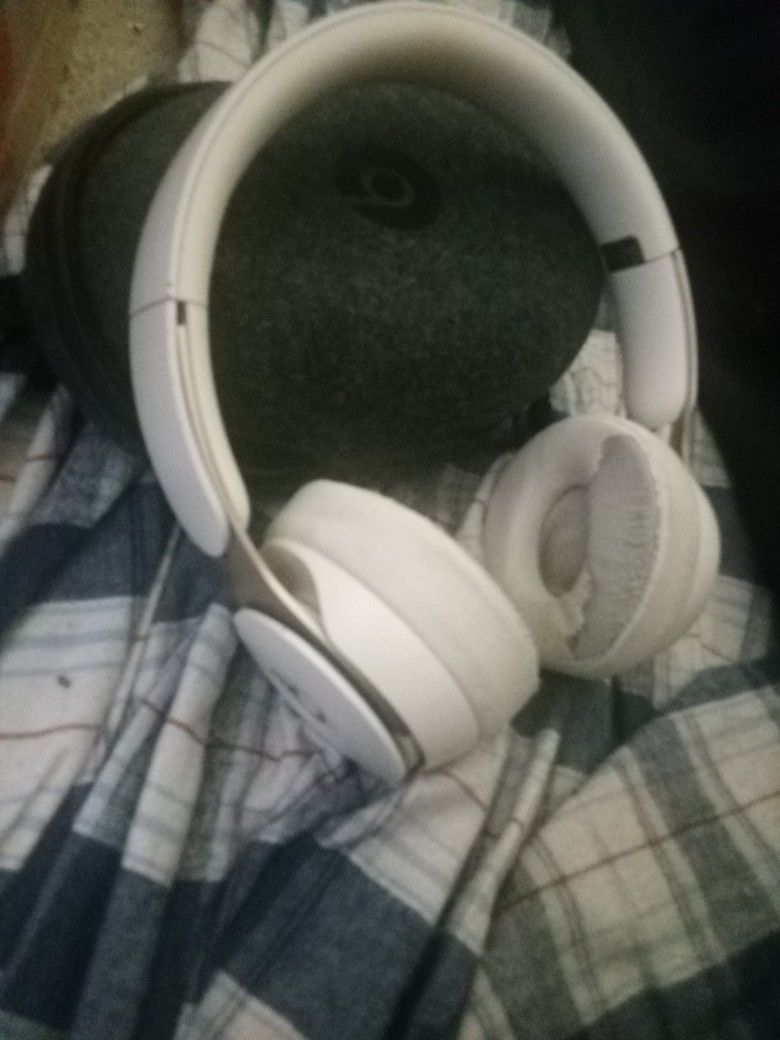 Beats By Dre Wireless Headphones