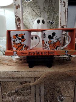 Disney Mickey Halloween Mug Set