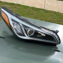 2015–2017 Hyundai Sonata Headlight – Right Passenger Side (RH) 