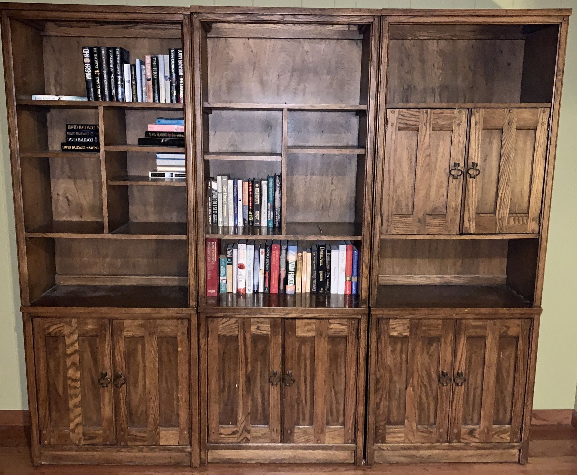 Vintage Drexel Bookcase/Cabinets   6 Pieces Solid Wood 