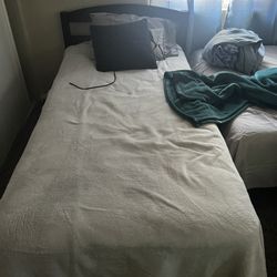 Twin Bed W Mattress 
