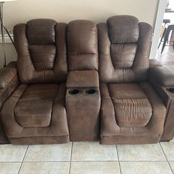 Lavenhorne Reclining Loveseat with Console