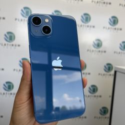 iPhone 13 UNLOCKED 128Gb Blue Charger And Wireless Headphones For Free !!!