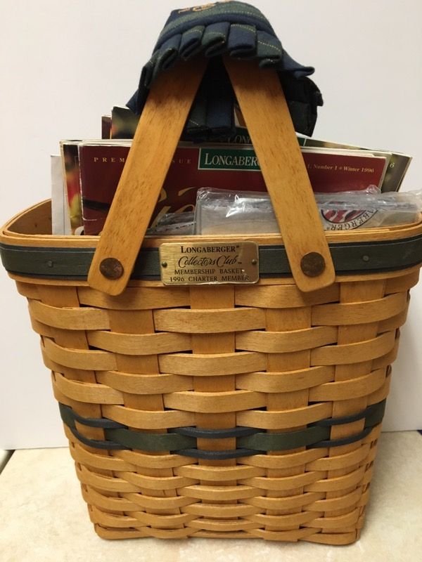 Longaberger collectors club basket 1996