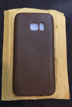 Brand new never used Brown Samsung S7 phone case