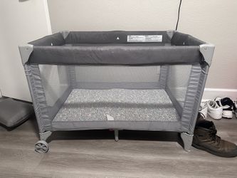 Mobile Baby Crib