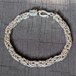 Sterling Silver squared Byzantine bracelet Size 7.75