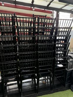 Chivari chairs black