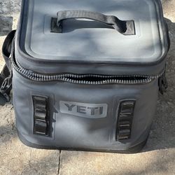 Yeti Cooler Lunch Bag Ice Chest 