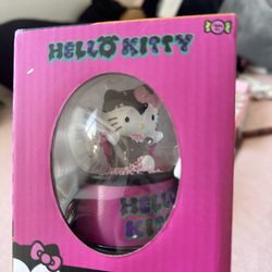 Hello Kitty Snowglobe