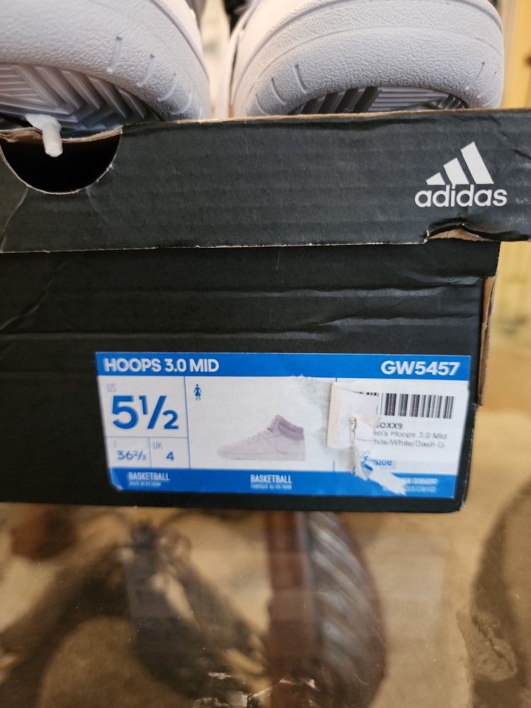 New Women's Adidas Hoops 3