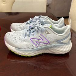 New Balance Tennis Shoes 