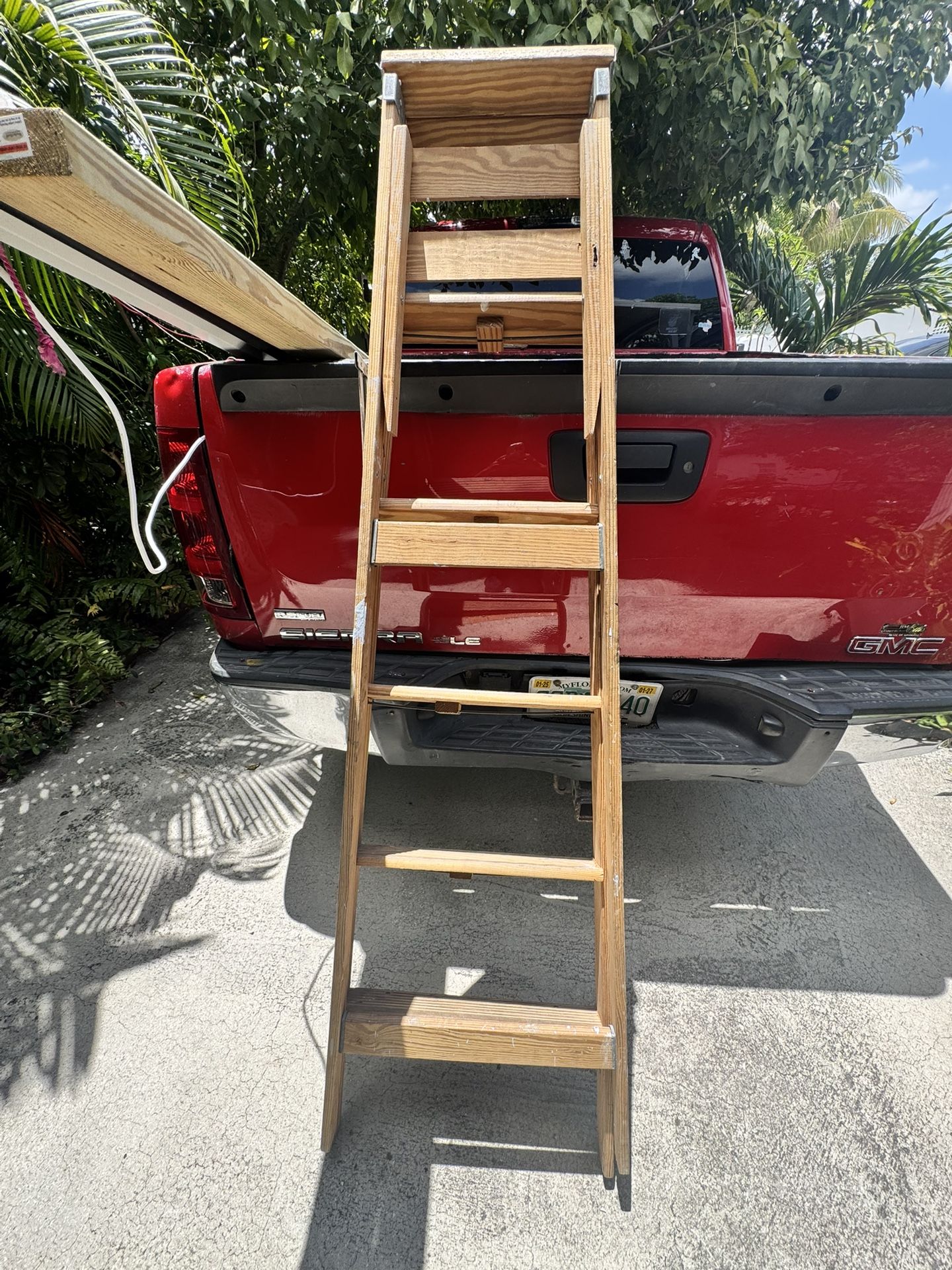 Wooden Davidson Ladder  6 Feet 