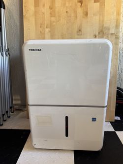 Toshiba Portable Dehumidifier 